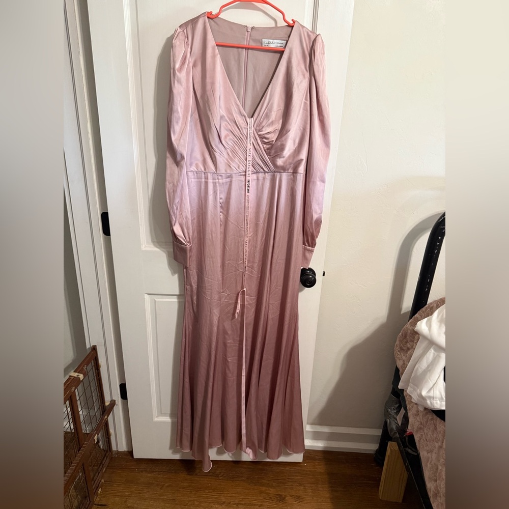 Ieena by Mac Duggal Ruched Bishop Sleeve Gown NEW - Picture 6 of 14